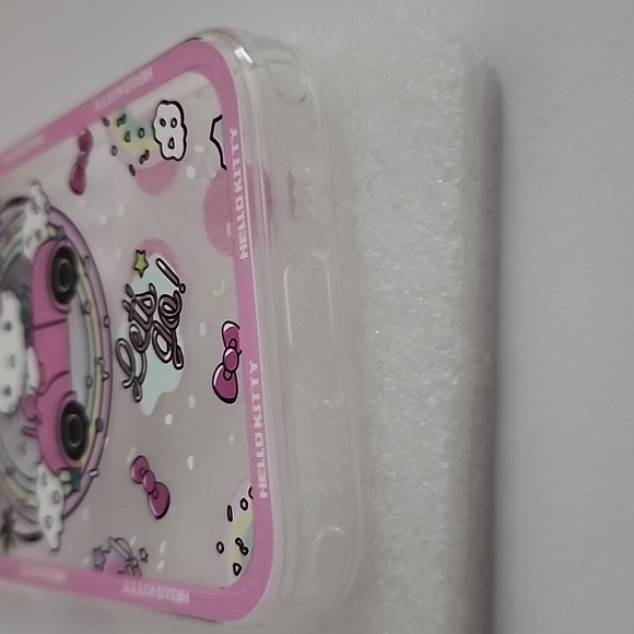 Brand new Apple IPhone 15 Pro Hello Kitty Silicone Phone case - Picture 7 of 9